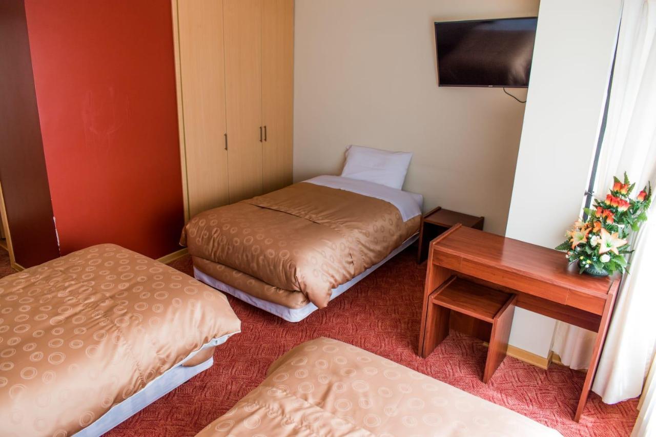 Hotel Flor De Los Andes Tulcán Eksteriør bilde