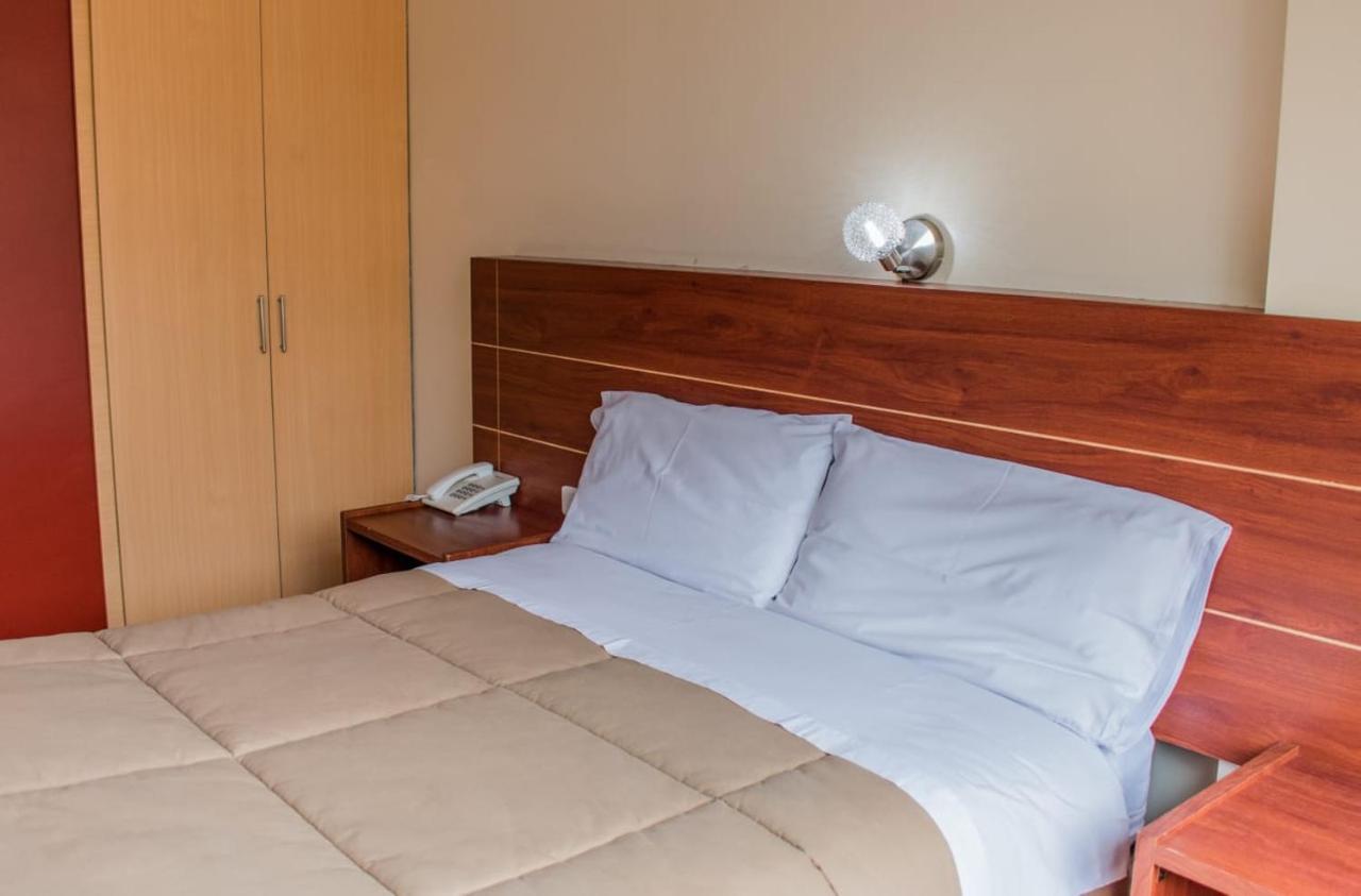 Hotel Flor De Los Andes Tulcán Eksteriør bilde